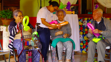 Emprendimiento hondureño en cuidado del adulto mayor gana concurso regional