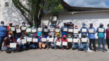Compañia multinacional de fruta promueve programa de igualdad de género en sus fincas en Honduras