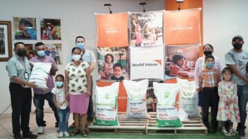 World Vision Honduras trabaja en tema de seguridad alimentaria entregando kits agricolas a 2020 familias