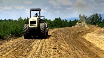 Gobierno transfiere L27 millones a 14 alcaldías mediante programa Caminos Productivos