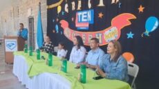 Frí…íto Natura´s renueva su compromiso con la educación a través de la donación de pupitres