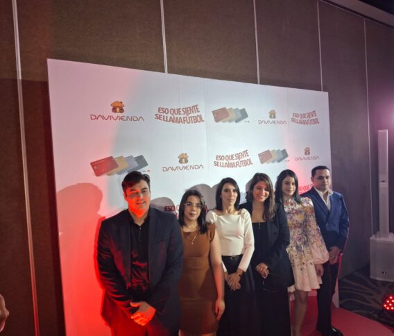 Davivienda premia su pasión con la campaña de tarjetas: Eso que siente se llama fútbol