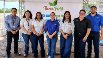 Walmart entrega reconocimiento al productor agrícola del año en Honduras