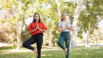 Día Internacional del Yoga: cómo la alimentación puede influir en la energía, la concentración y la recuperación