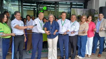 Supermercados La Colonia llega a El Zamorano con la apertura de su tienda número 77, fortaleciendo su presencia en el oriente del país